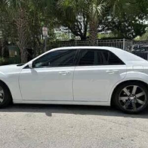 2014 Chrysler 300 SRT - Image 4